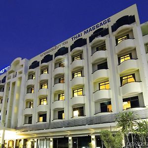 Rome Place Hotel